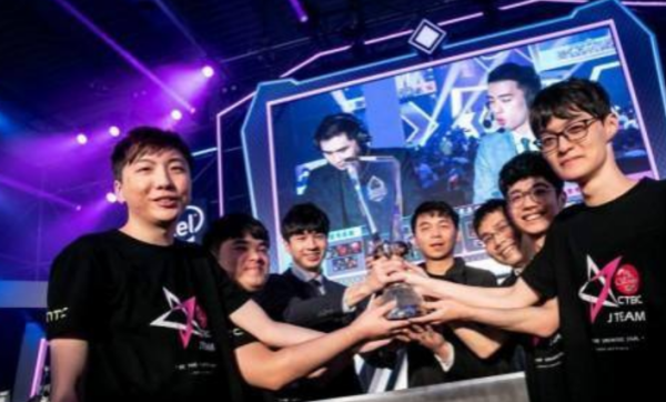Faker：我非常期待全局BP，2022年的ZOFGK最强