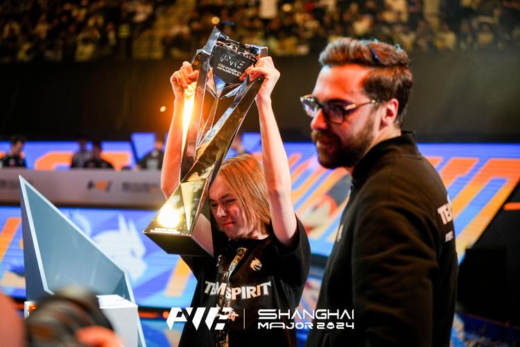 Uzi ： Doinb队在老年杯中没有明显的弱点，而水晶兄弟队在训练赛中没有可以赢的队伍。